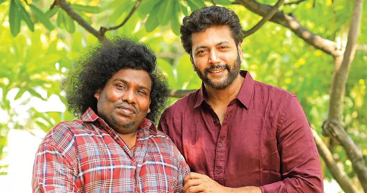 Yogi Babu and Ravi Mohan together during the An Ordinary Man interview