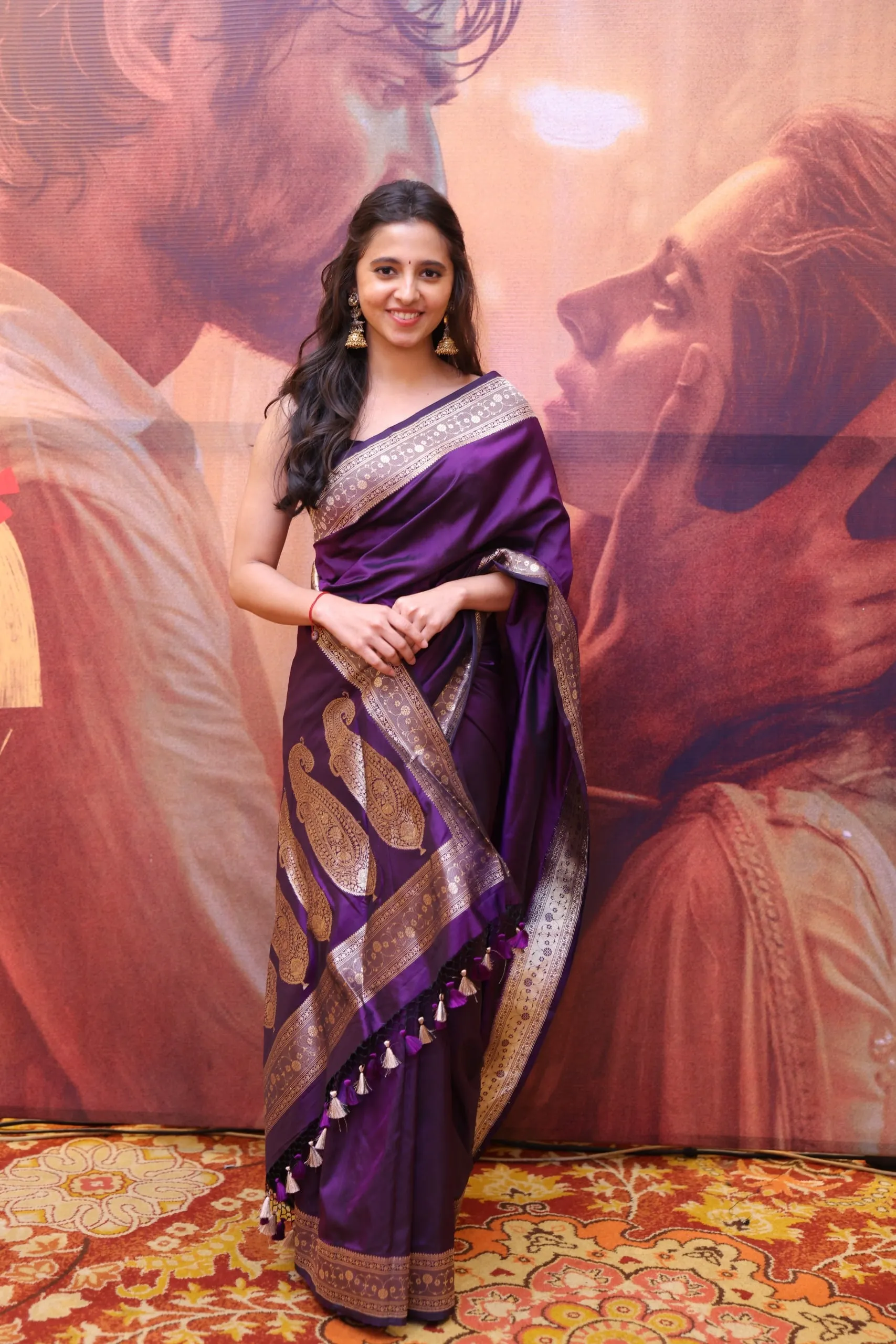 Preity Asrani plays Viji in 29.