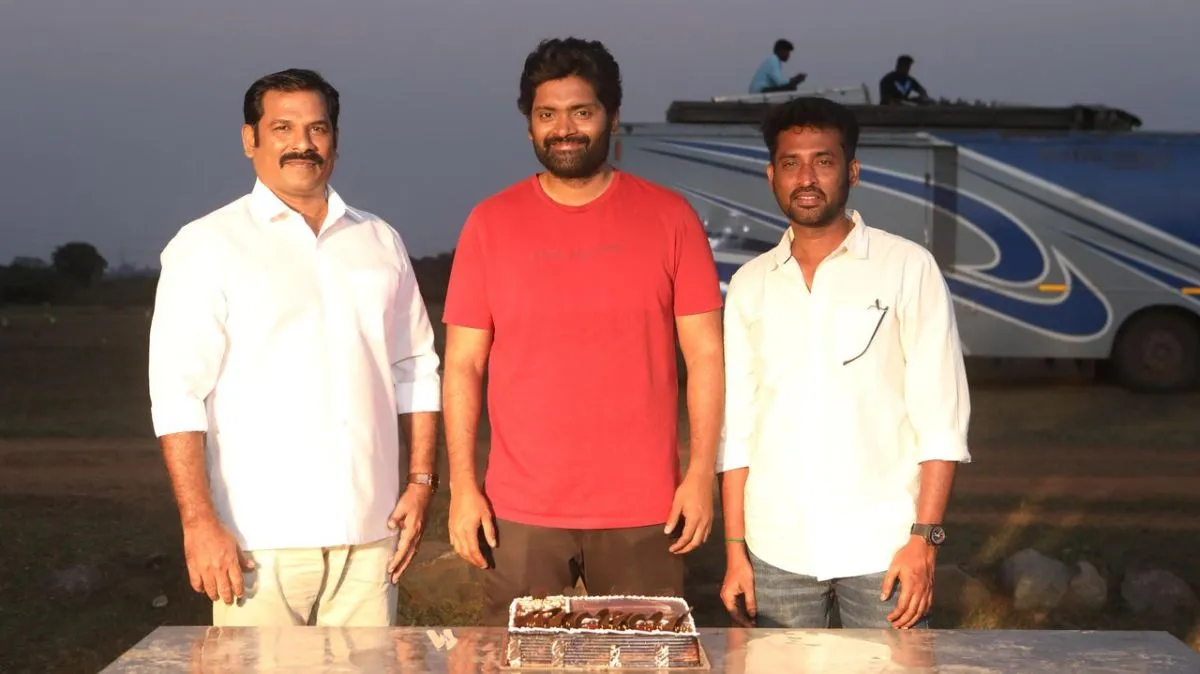 Black Gold team celebrating the shoot wrap on set