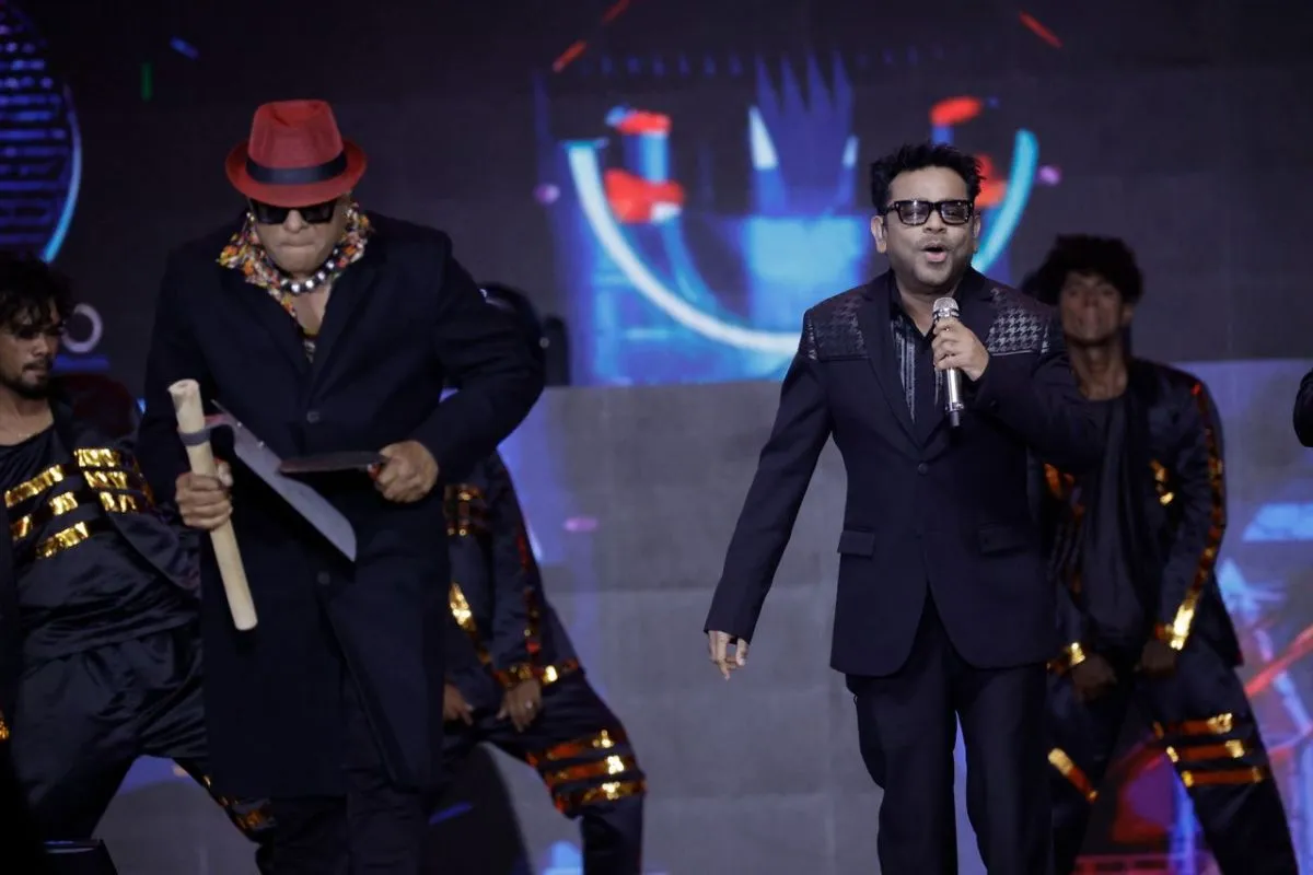 AR Rahman and Prabhu Deva on stage for Moonwalk