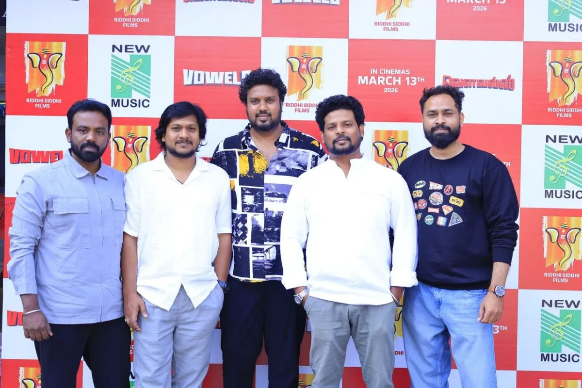 The five directors of Vowels