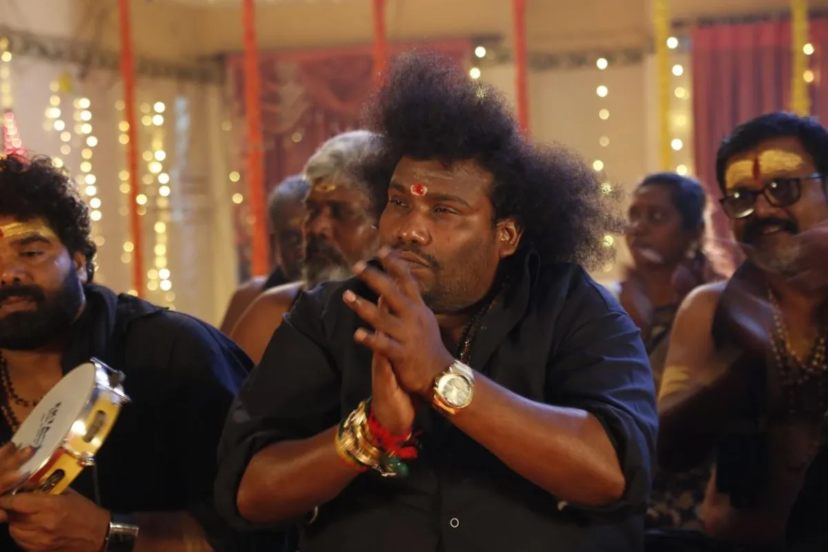 Yogi Babu in a devotional pose as an Ayyappa devotee in Sannidhanam (P.O)