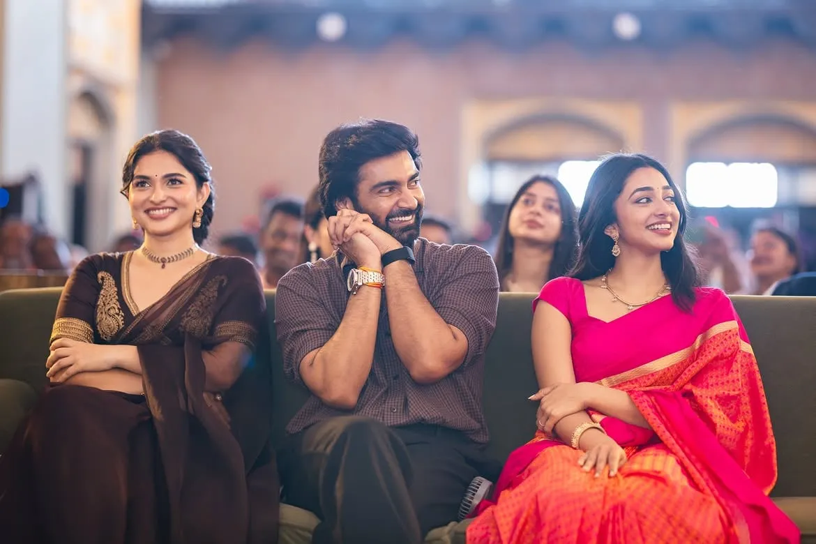 The three leads of Idhayam Murali, Kayadu Lohar, Atharvaa and Preity Mukhundhan, share a laugh at the film's thanksgiving meet