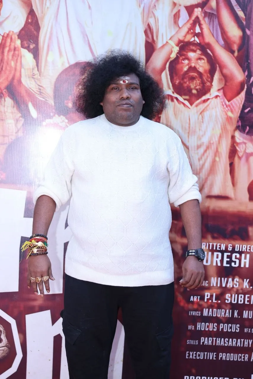 Yogi Babu at the Kenatha Kaanom event