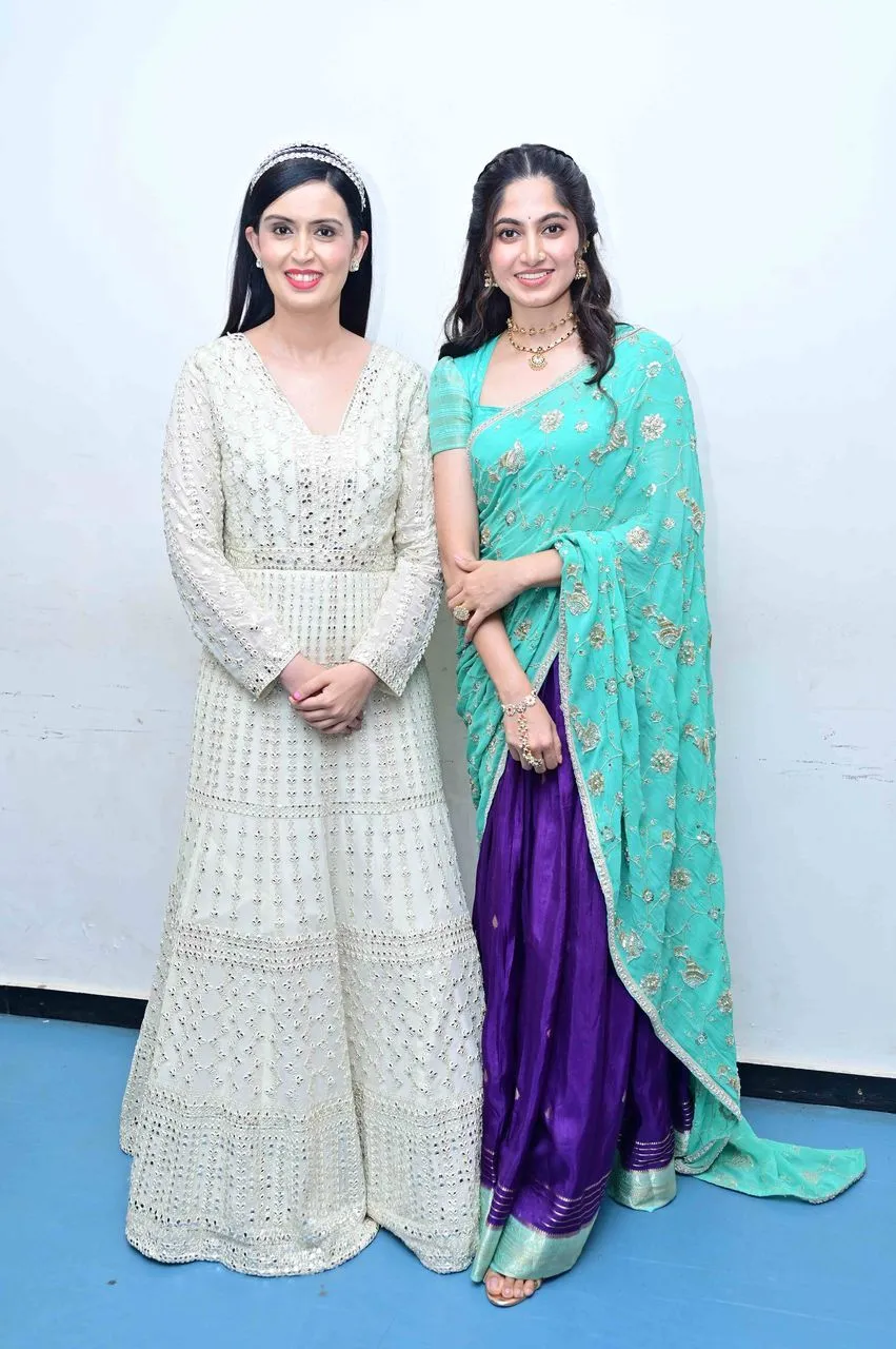 Actresses Kushee Ravi and Kousalya at the Manithan Deivamagalam audio launch