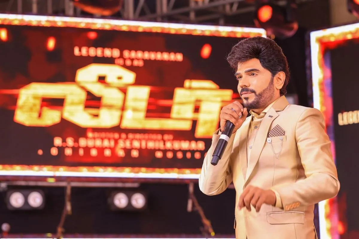 Legend Saravanan speaking at the Leader audio launch