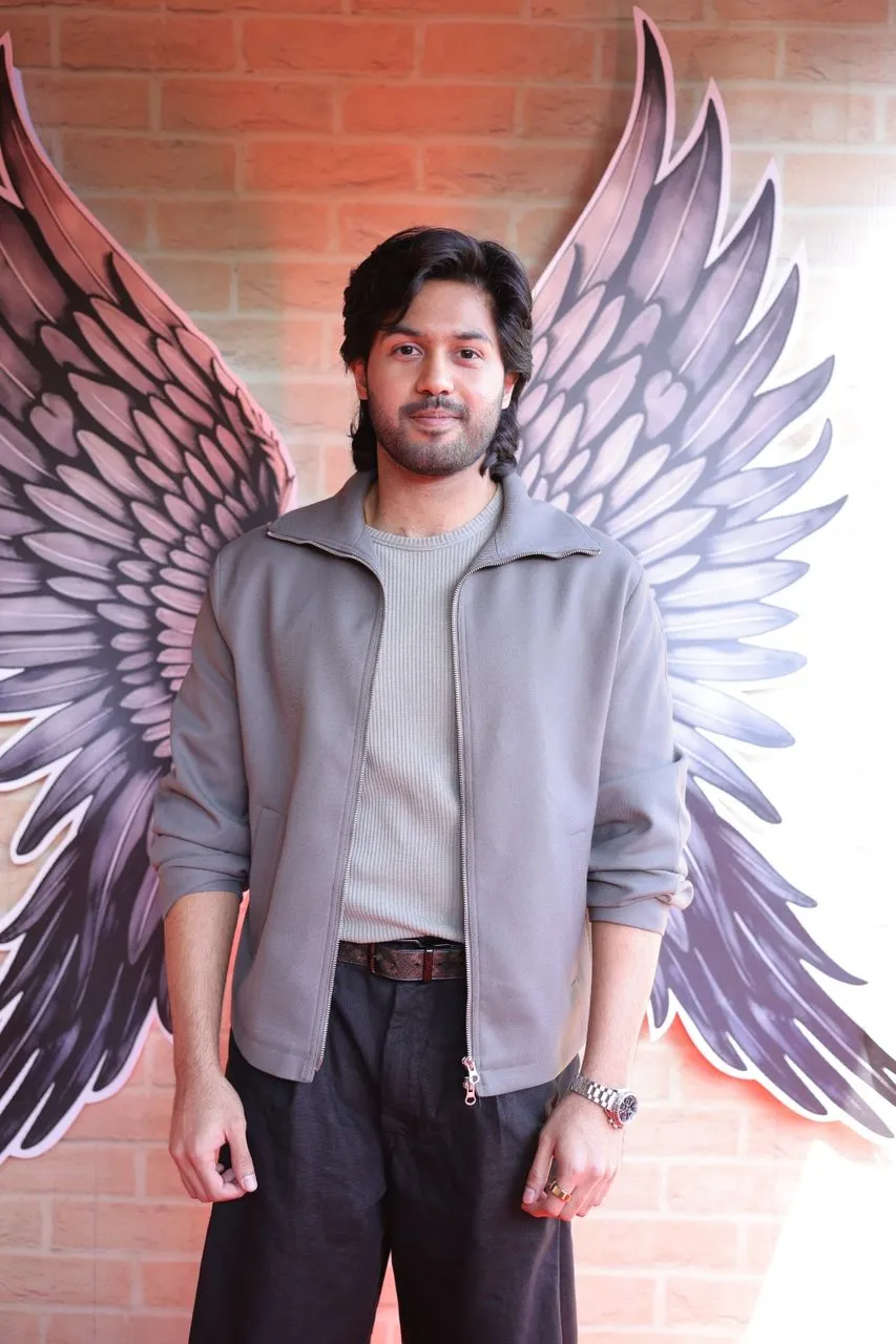 Cast member at the Kaalidas 2 event