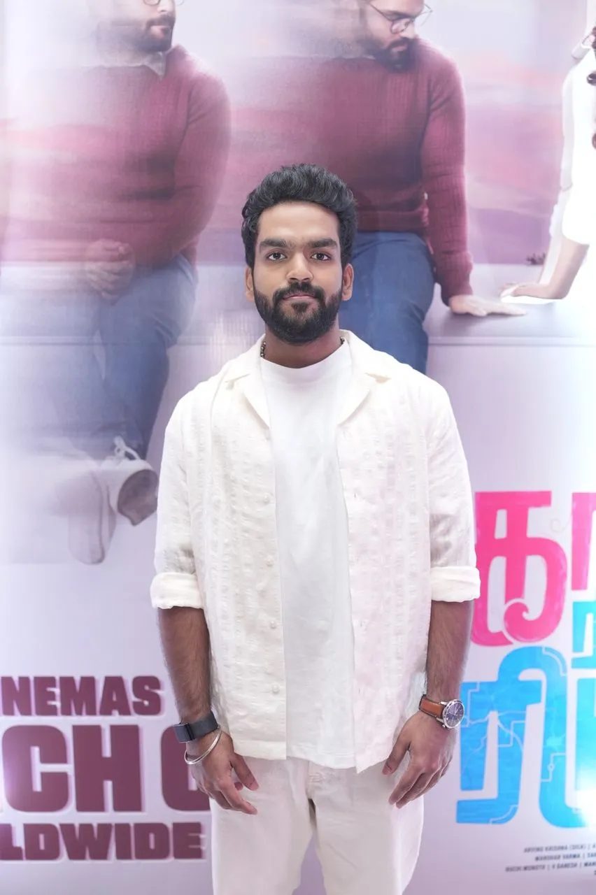 Lead actor Madumkesh at the Kadhal Reset Repeat event