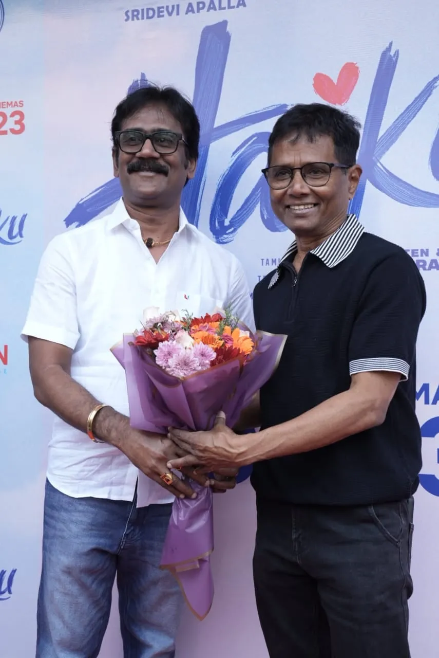 Guests share a bouquet at the Haiku audio launch
