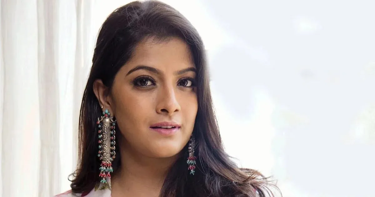 Varalakshmi Sarathkumar, who told her followers the videos from Delhi were impossible to look away from